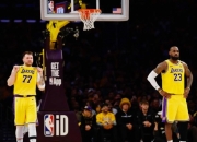 开云平台-包含勇士轻取北京队，詹姆斯高光表现的词条