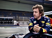 开云体育中国-阿斯顿马丁碾压索伯车队，阿隆索关键制胜