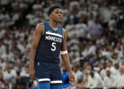 开云sport-森林狼惨败开拓者：锡伯杜眼泪鼻子高是倔强