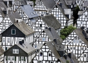 开云sport-绝境铸神锋，莱万苍穹压顶，切尔西血战瑞典生死线