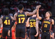 开云体育中国-热火迎战老鹰，争夺东部次席