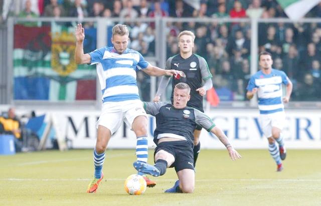 挪威与阿尔巴尼亚队在欧洲足球选拔赛上对阵