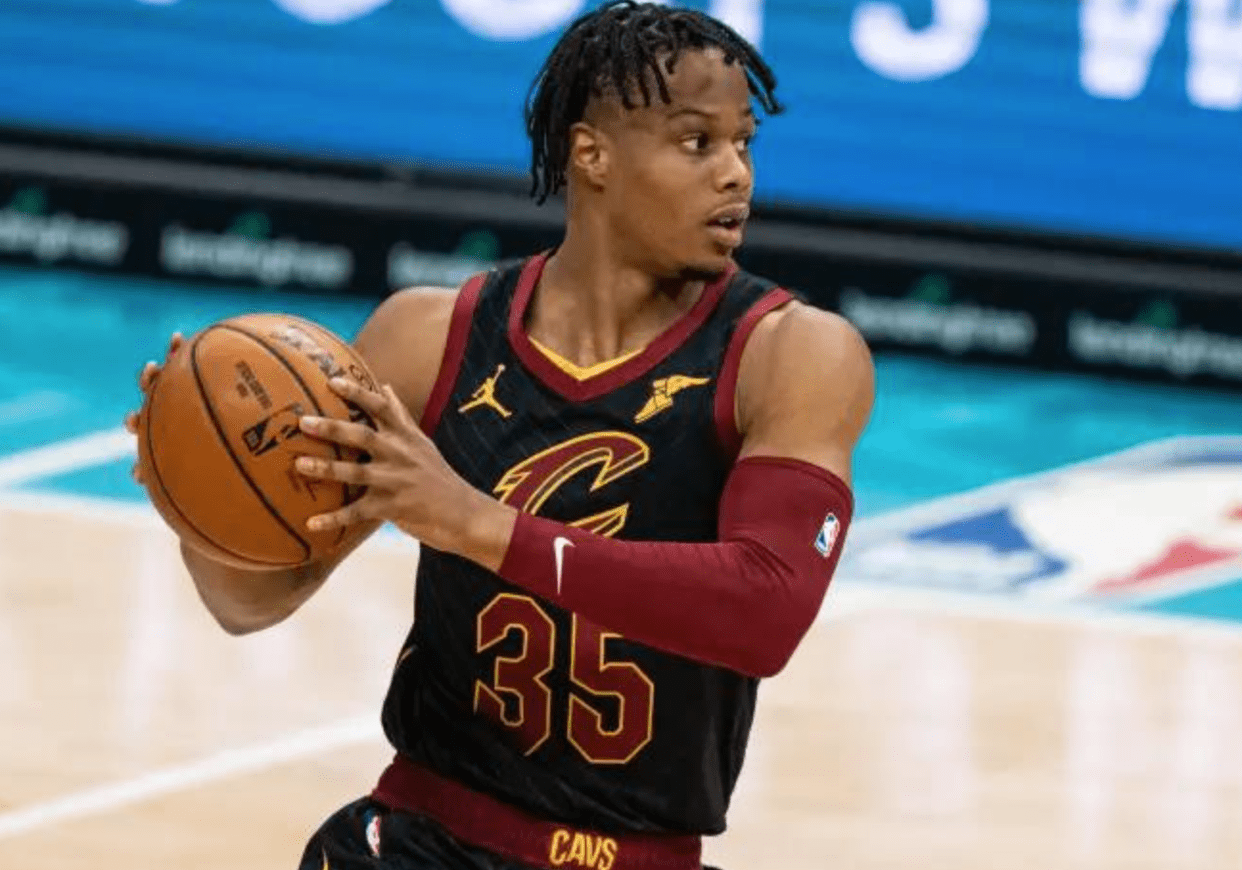 桑普多利亚球员加盟南特,希望重回巅峰的简单介绍 桑普多利亚球员加盟南特,希望重回巅峰的简单介绍