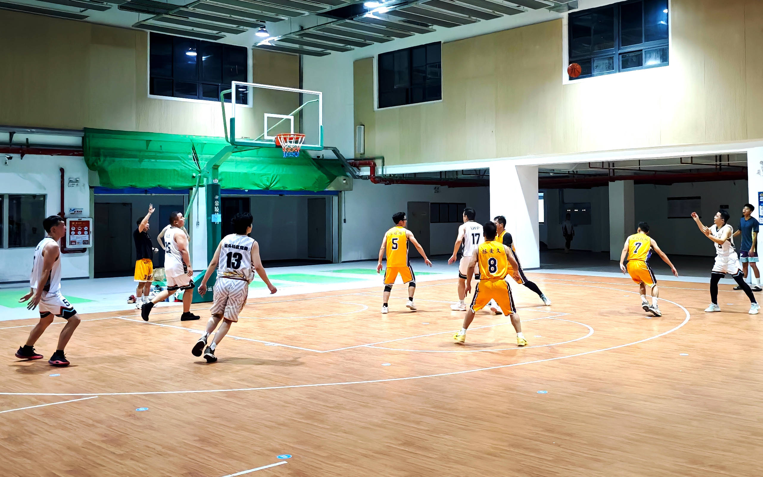 球场上的对决将点燃燃烧的激情！