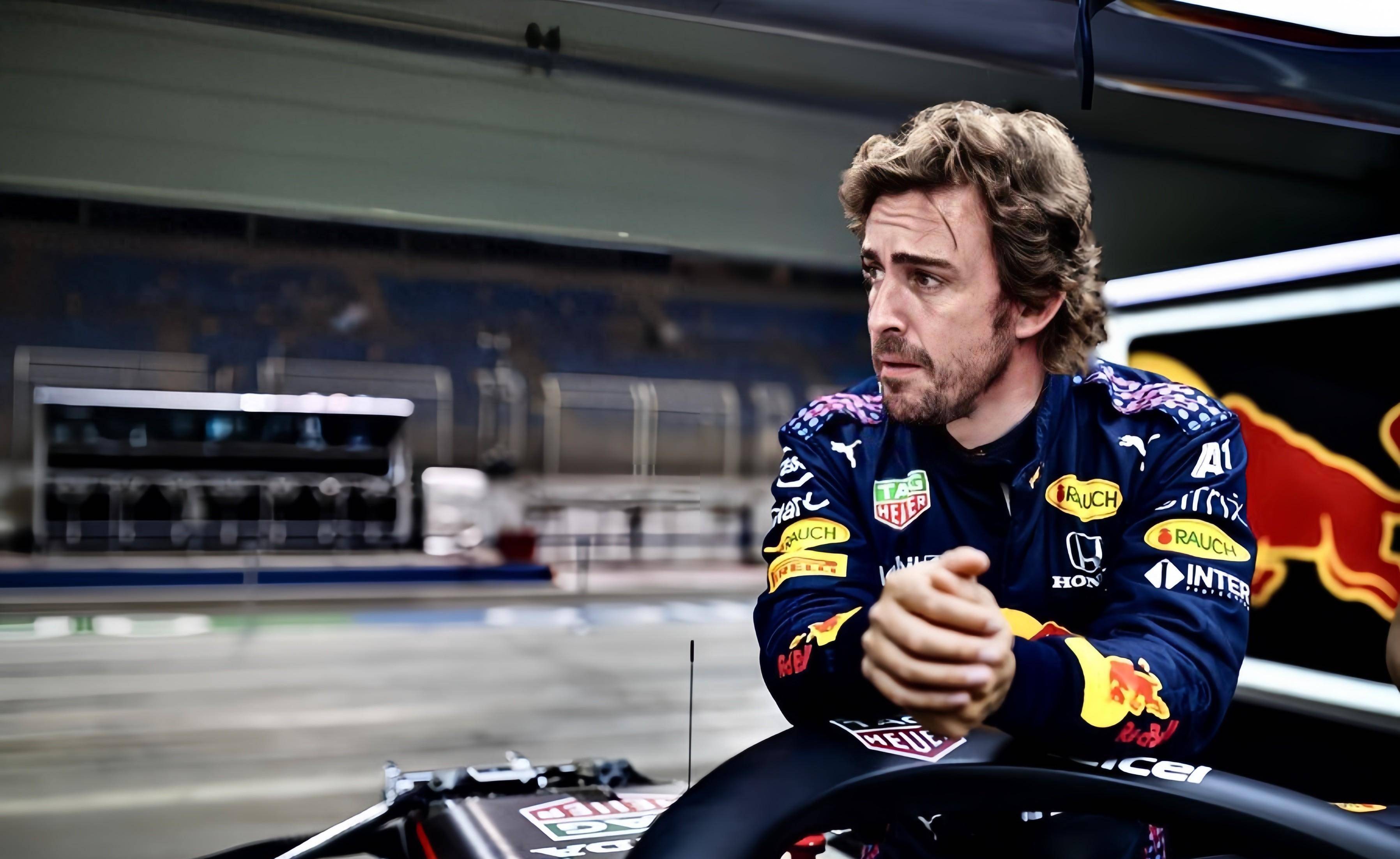 阿斯顿马丁碾压索伯车队，阿隆索关键制胜