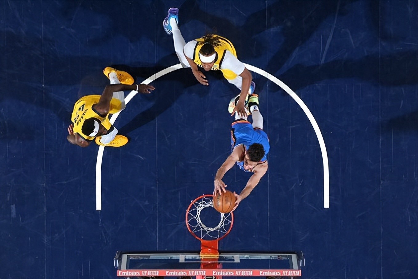 步行者逆转雷霆,布克关键制胜 步行者逆转雷霆,布克关键制胜