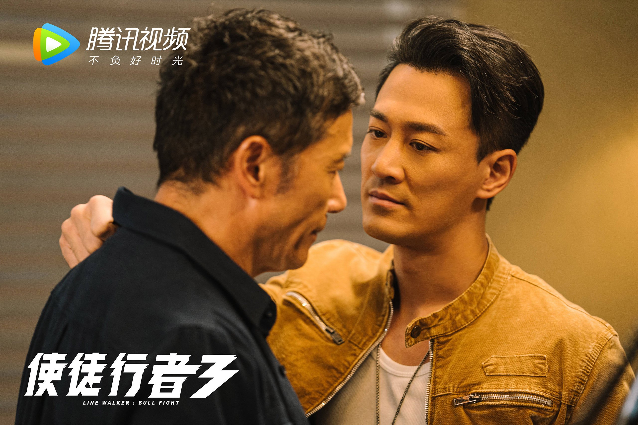 北极圈惊现战术魔王，芬兰少年用一把AK，在柏林上演无声血洗