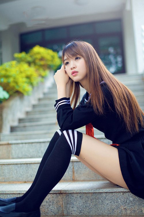 足球场与资源场,孙兴慜爆发与几内亚全面压制巴西的双重奏