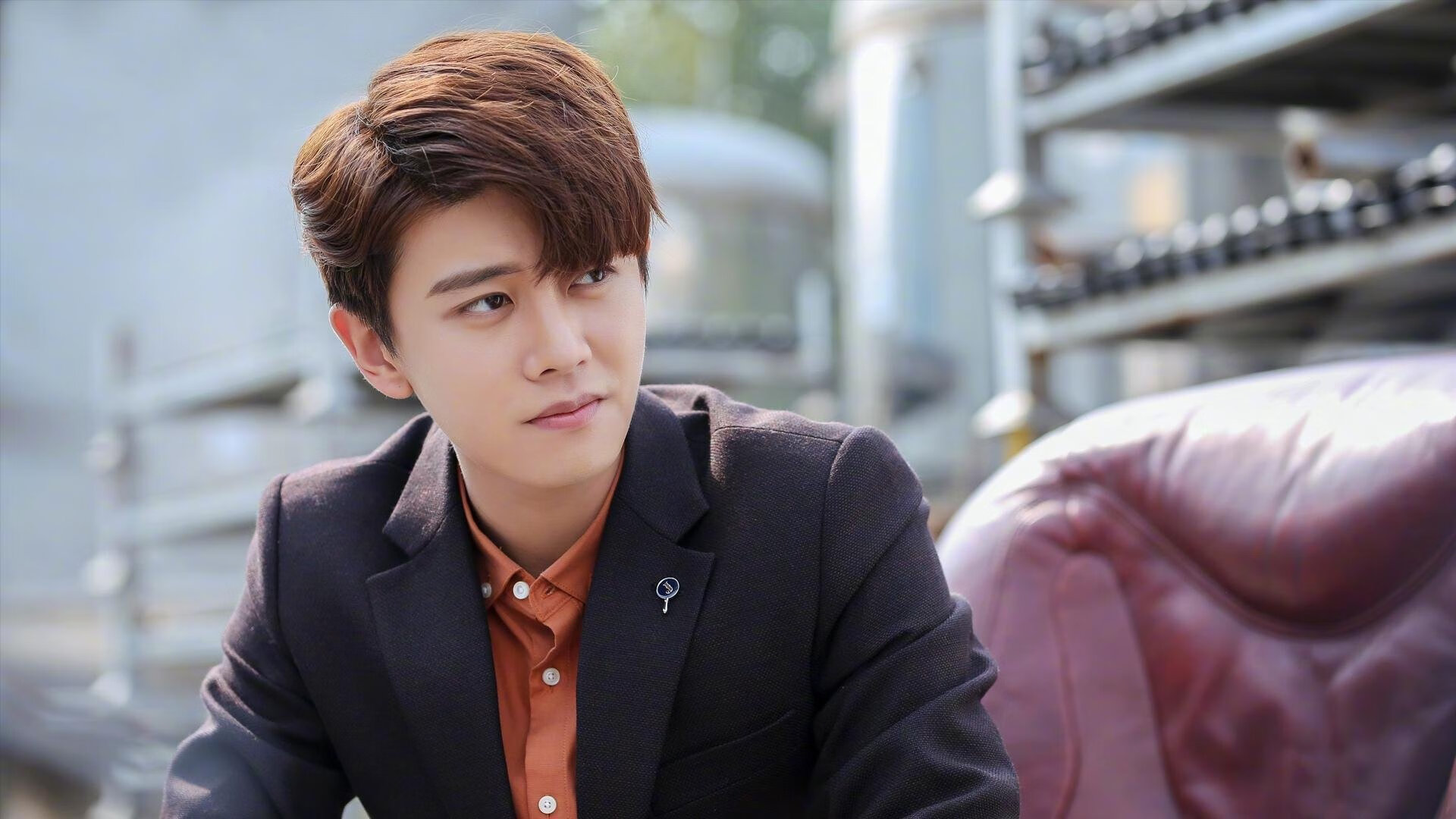 掌纹,英格拉姆如何在天山与麦加的虚构对决中刻下胜局